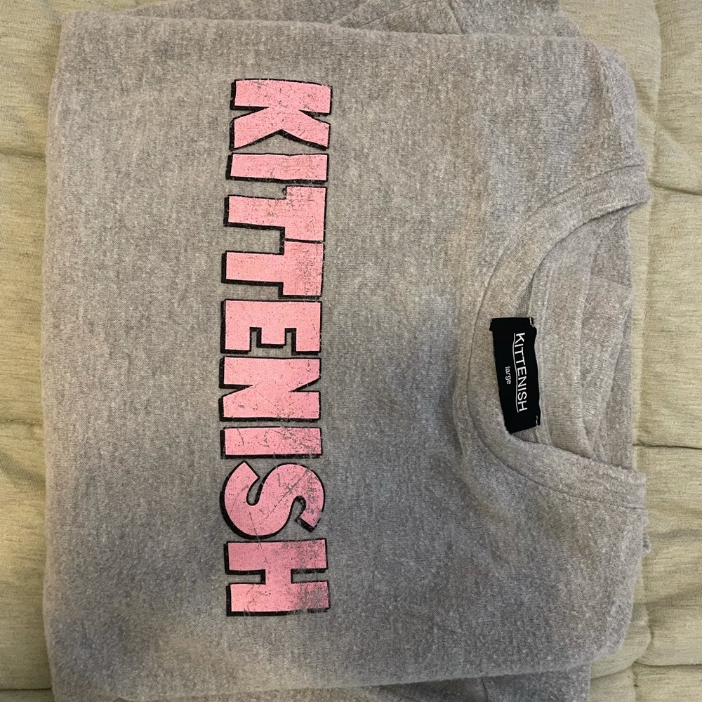 Kittenish Crew Neck size L